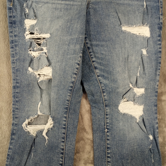 torrid Women's Light Wash Distressed Skinny Jeans Size 16R - Picture 12 of 16